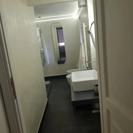 Clementinam Colosseum Apartman *